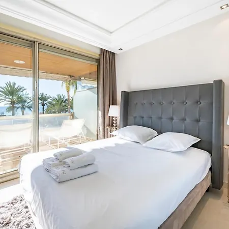 Wonderful 2 Bedroom Facing The Croisette Apartamento