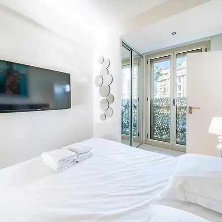 아파트 Wonderful 2 Bedroom Facing The Croisette *