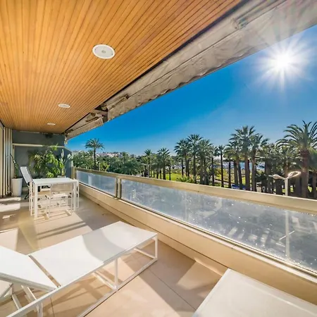 Wonderful 2 Bedroom Facing The Croisette 칸느