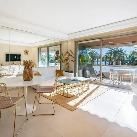 Wonderful 2 Bedroom Facing The Croisette * Cannes