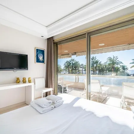 Wonderful 2 Bedroom Facing The Croisette Appartement Cannes
