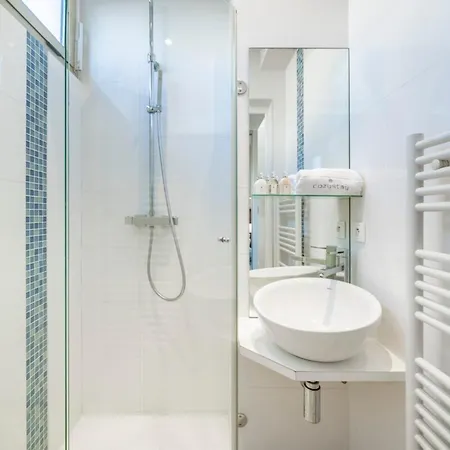 Wonderful 2 Bedroom Facing The Croisette *